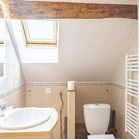 Chez Livio - Parking Prive - Proche Hopital Veil - Actif Apartment *
